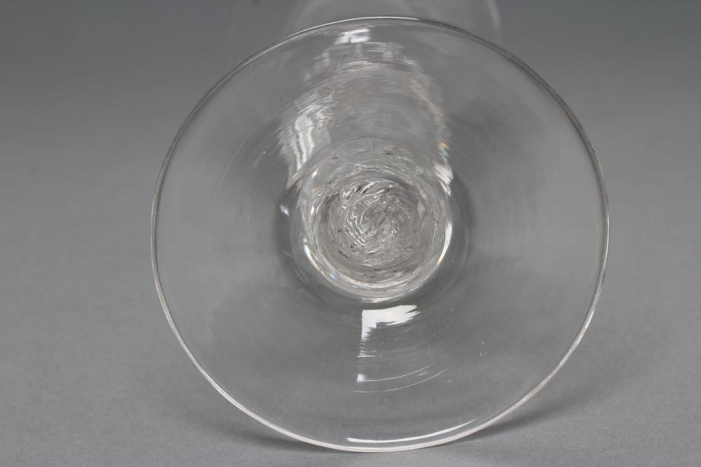 A WINE GLASS Image