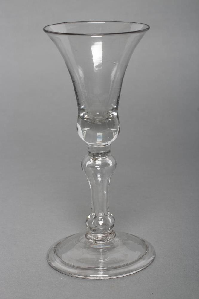 A WINE GLASS Image