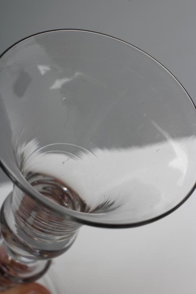 A WINE GLASS Image
