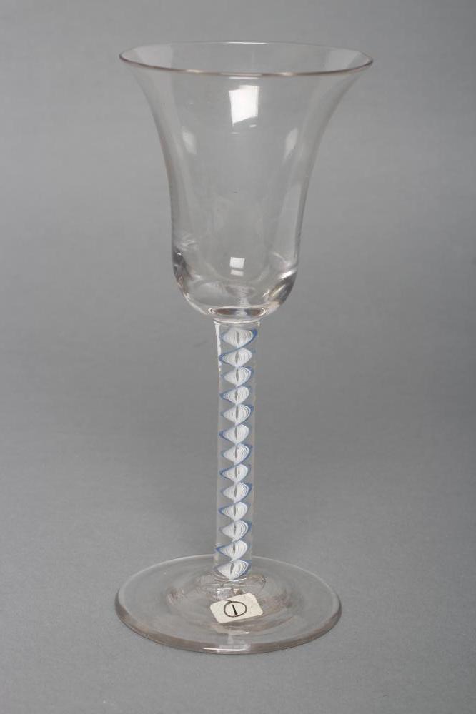 A WINE GLASS Image