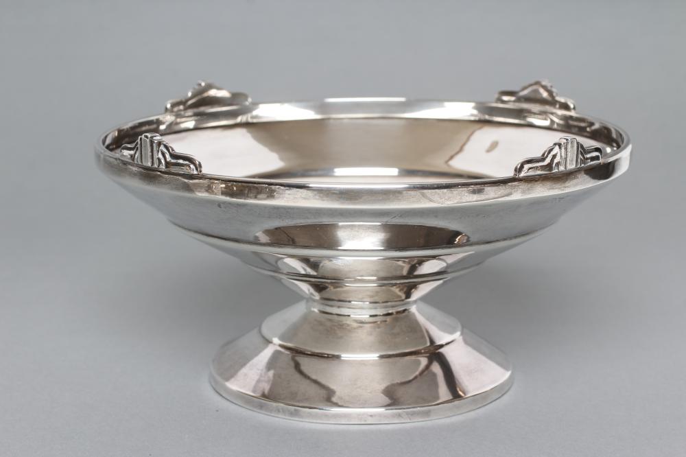AN ART DECO SILVER BOWL Image