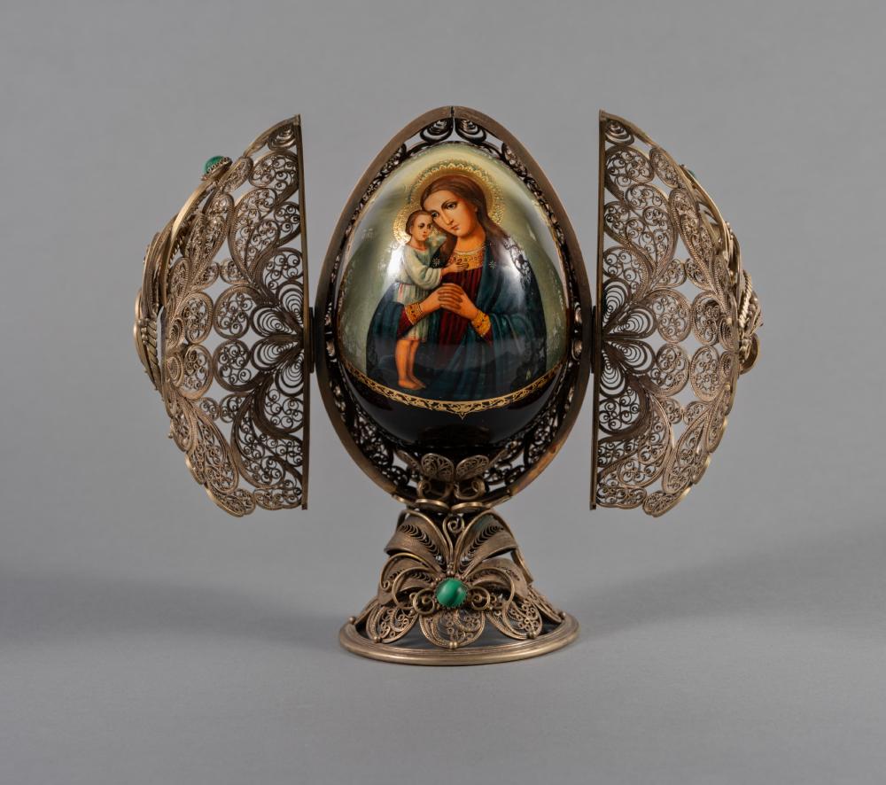 A RUSSIAN FILIGREE EGG STAND Image