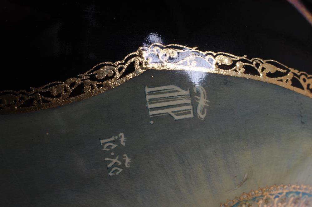 A RUSSIAN FILIGREE EGG STAND Image