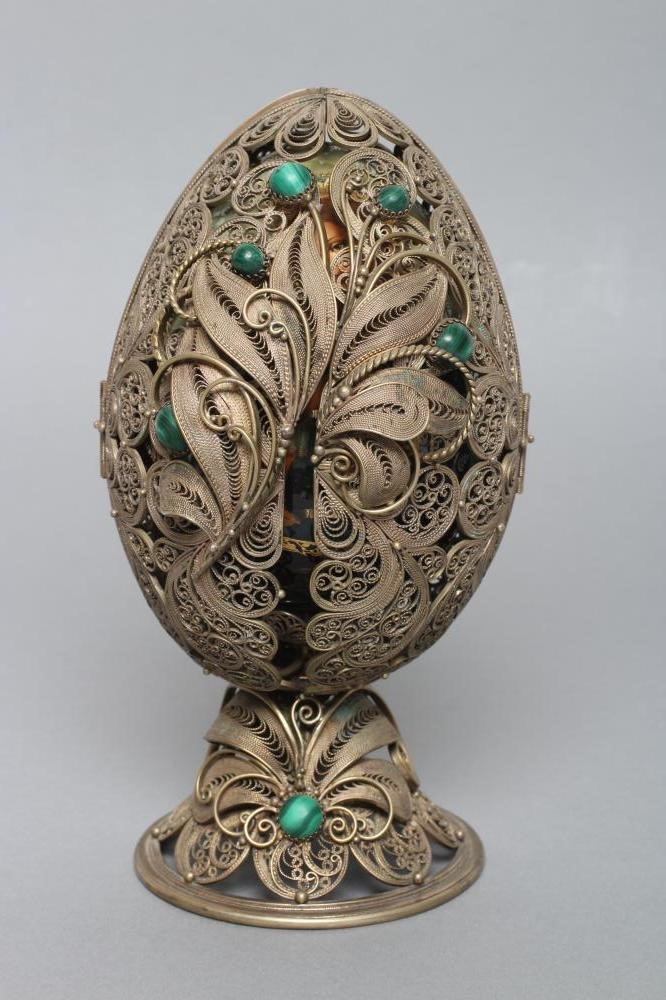 A RUSSIAN FILIGREE EGG STAND Image