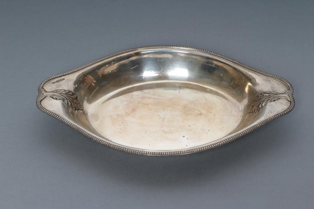 A SILVER SERVING DISH Image
