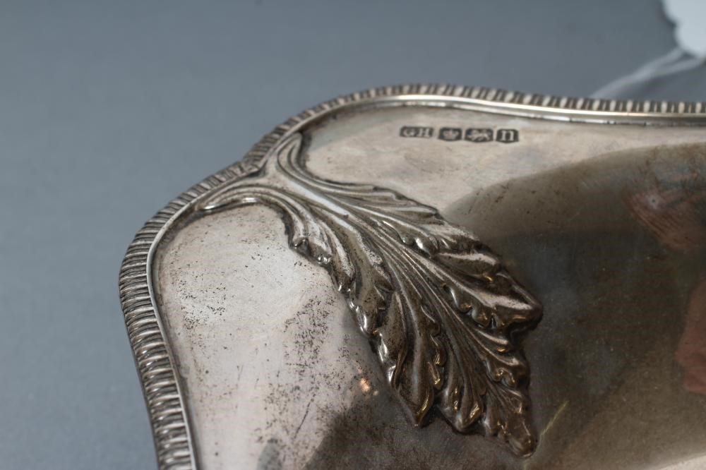 A SILVER SERVING DISH Image