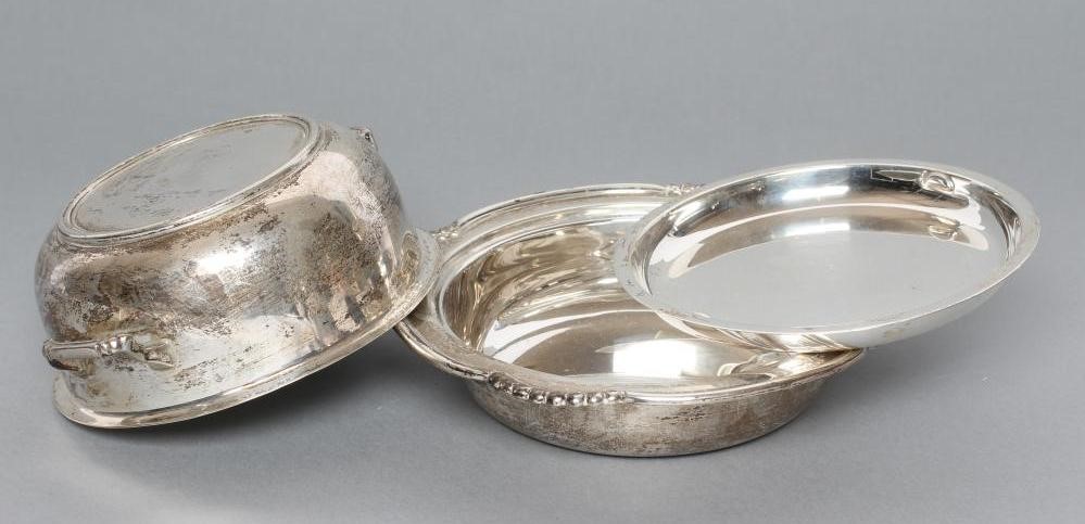 A SILVER MUFFIN DISH Image