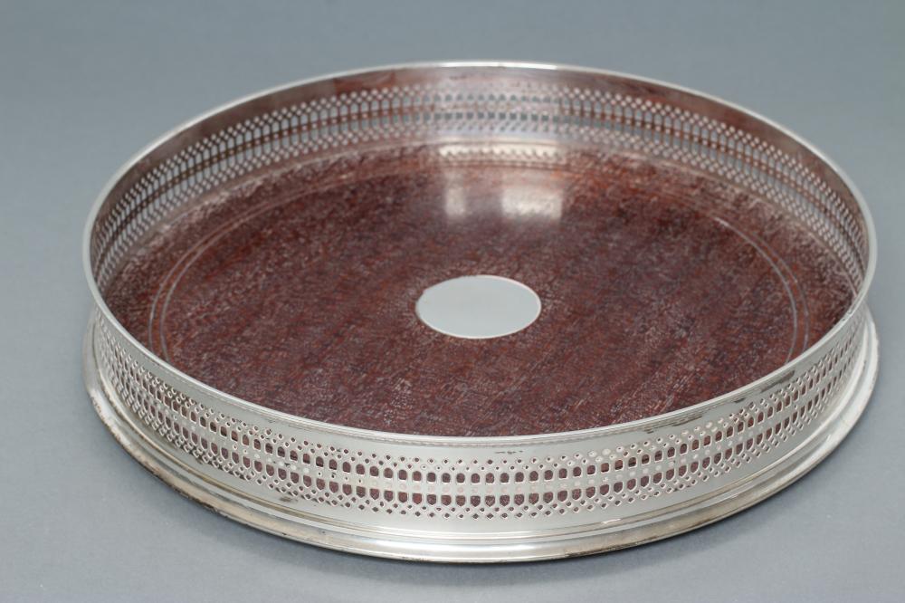 A SILVER GALLERY TRAY Image