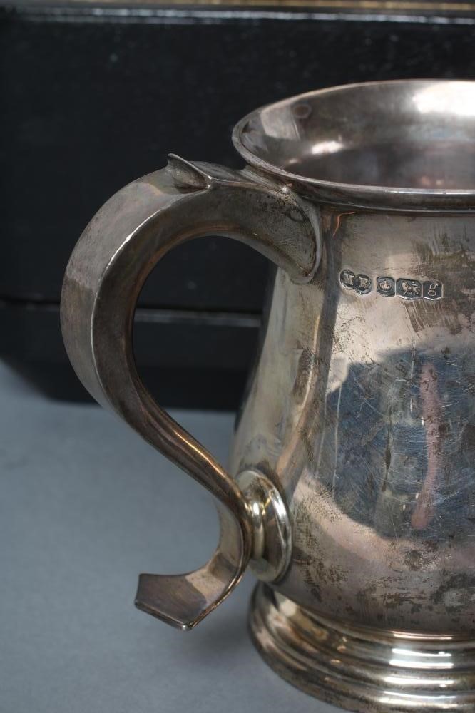 A SILVER CHRISTENING PORRINGER Image
