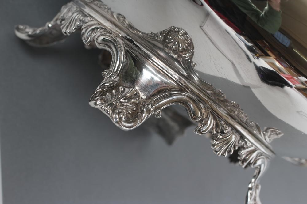 A COMPOSITE WILLIAM IV SILVER THREE PIECE TEA SERVICE Image