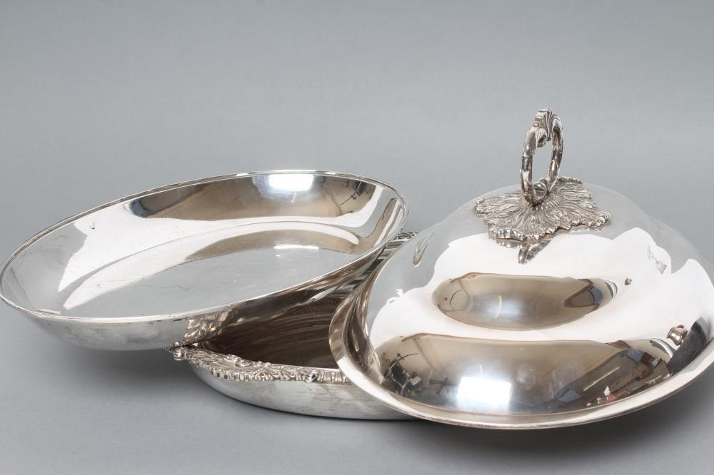A LATE GEORGE III SILVER TUREEN Image