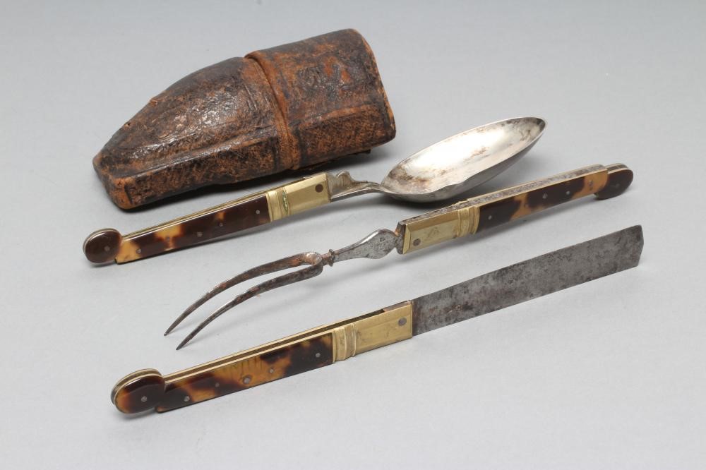 A GEORGIAN CAMPAIGN/TRAVELLING THREE PIECE SET Image