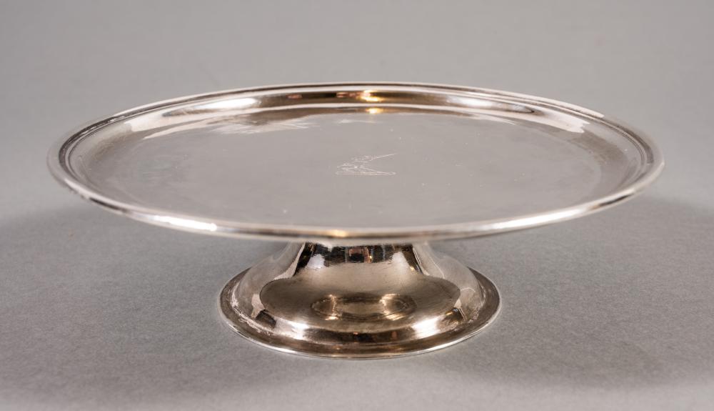 A QUEEN ANNE IRISH SILVER FOOTED WAITER Image