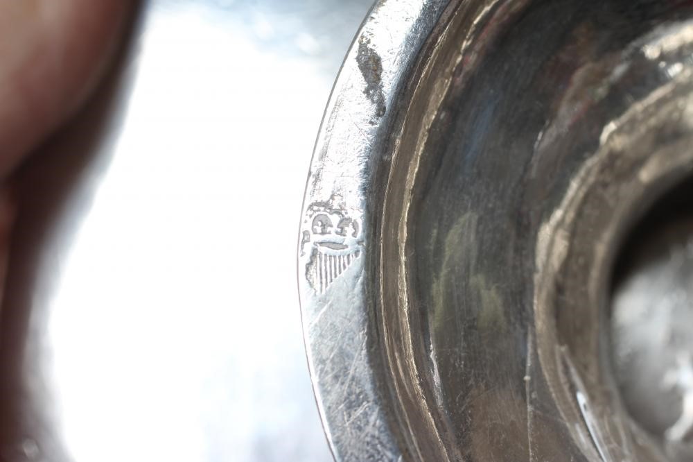 A QUEEN ANNE IRISH SILVER FOOTED WAITER Image