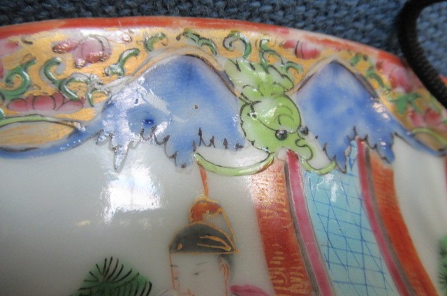 A CANTONESE PORCELAIN JARDINIERE of circular form with everted rim and drainer hole to base Image
