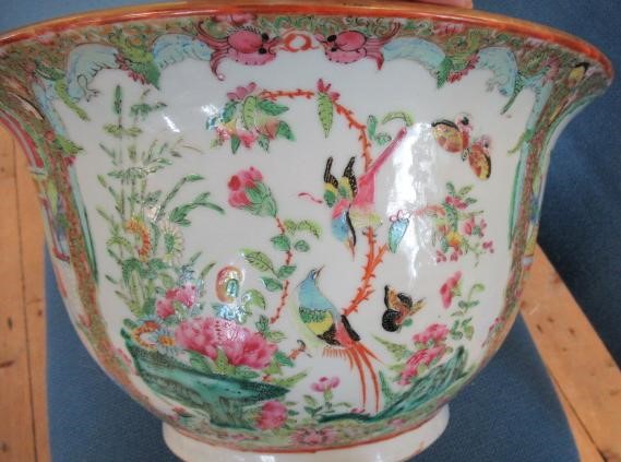 A CANTONESE PORCELAIN JARDINIERE of circular form with everted rim and drainer hole to base Image