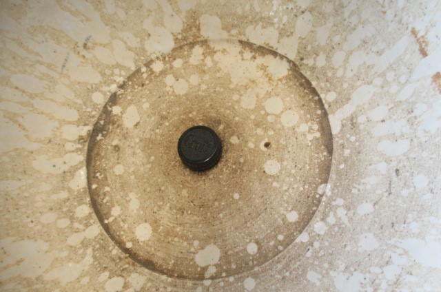 A CANTONESE PORCELAIN JARDINIERE of circular form with everted rim and drainer hole to base Image