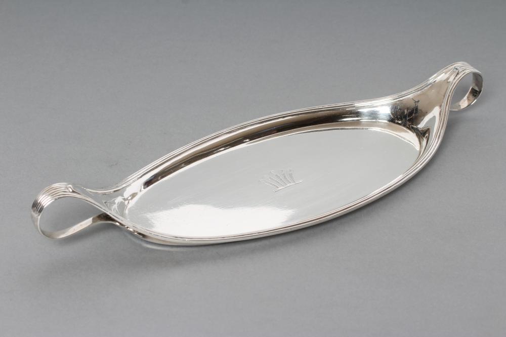 A GEORGE III SILVER SCISSOR SNUFFERS TRAY Image