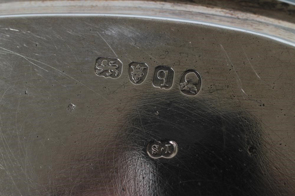 A GEORGE III SILVER SCISSOR SNUFFERS TRAY Image