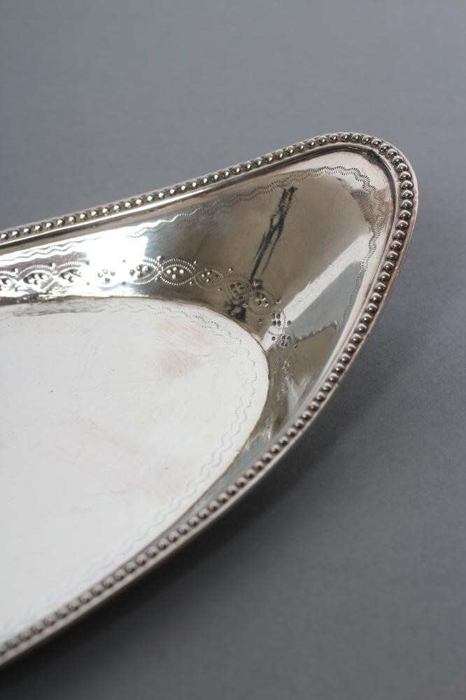 A GEORGE III SILVER SCISSOR SNUFFERS TRAY Image