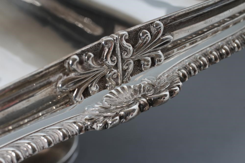 A LATE GEORGE III SILVER BASKET Image