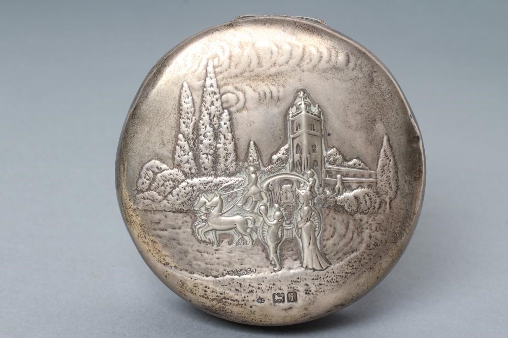 AN EDWARDIAN SILVER DRESSING TABLE BOX Image