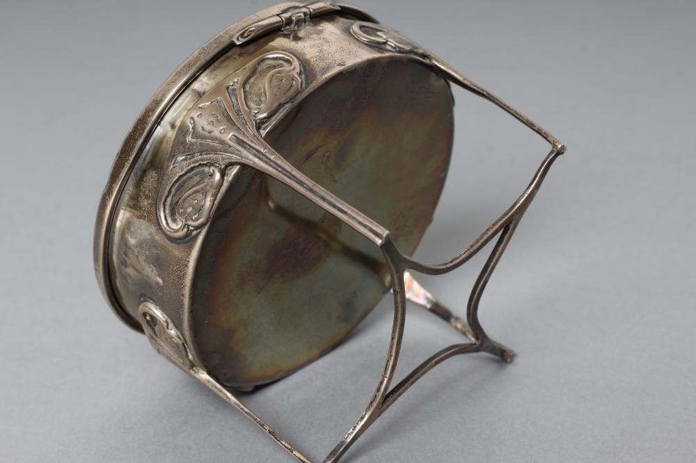 AN EDWARDIAN SILVER DRESSING TABLE BOX Image