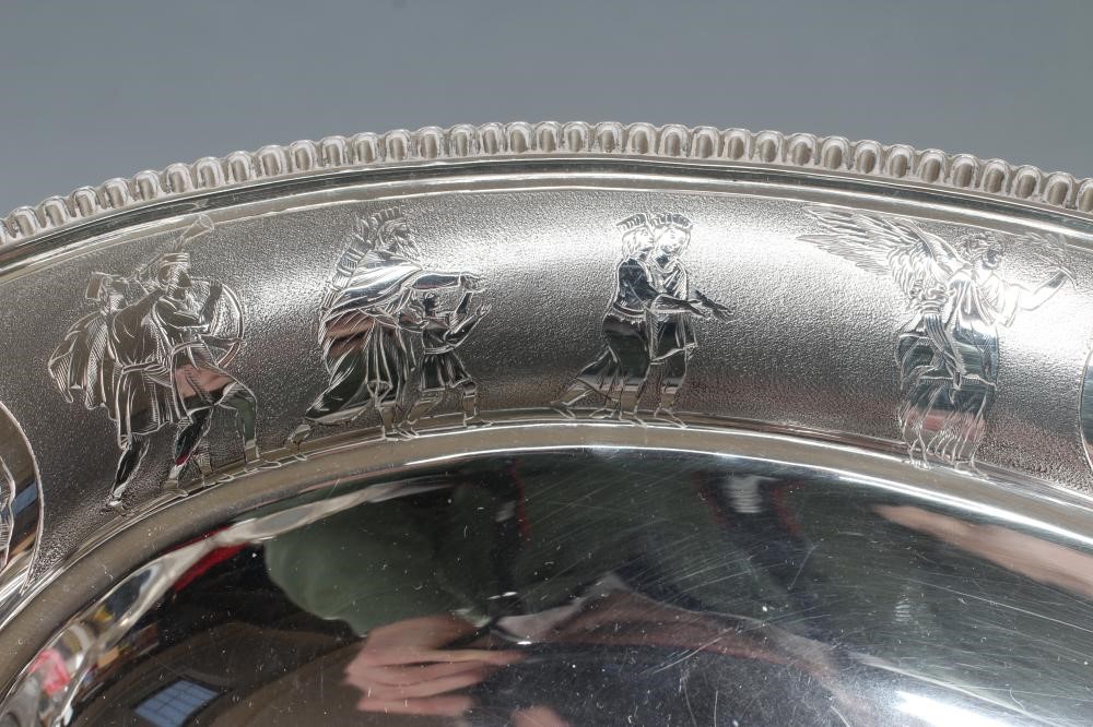 A VICTORIAN SILVER BASKET Image