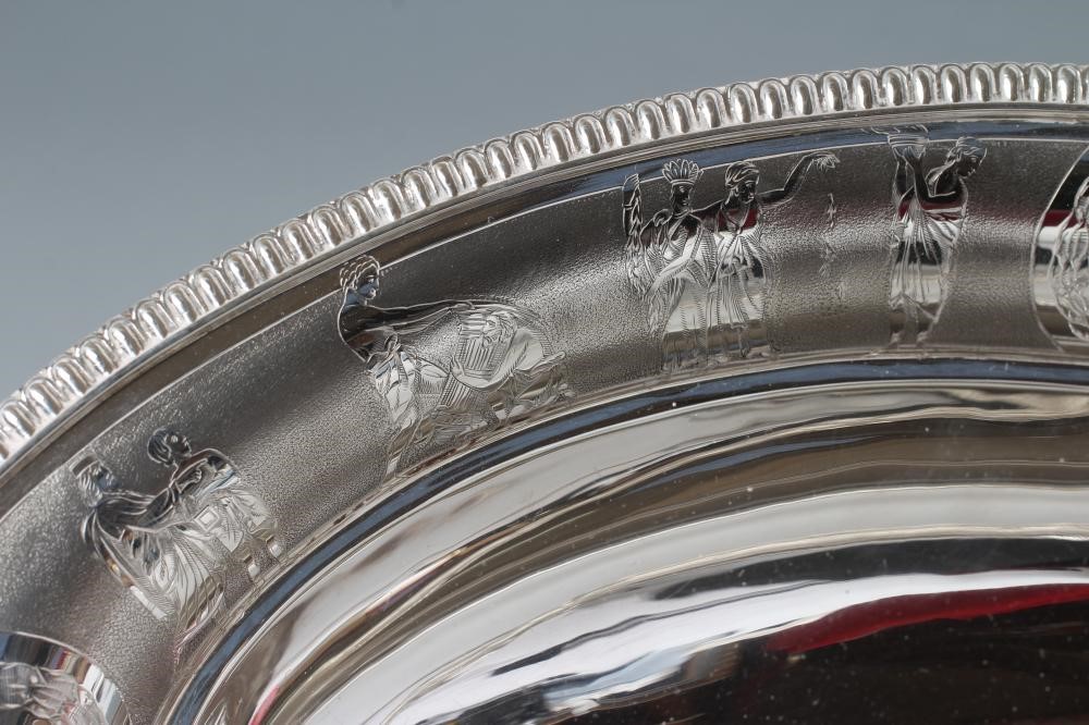 A VICTORIAN SILVER BASKET Image