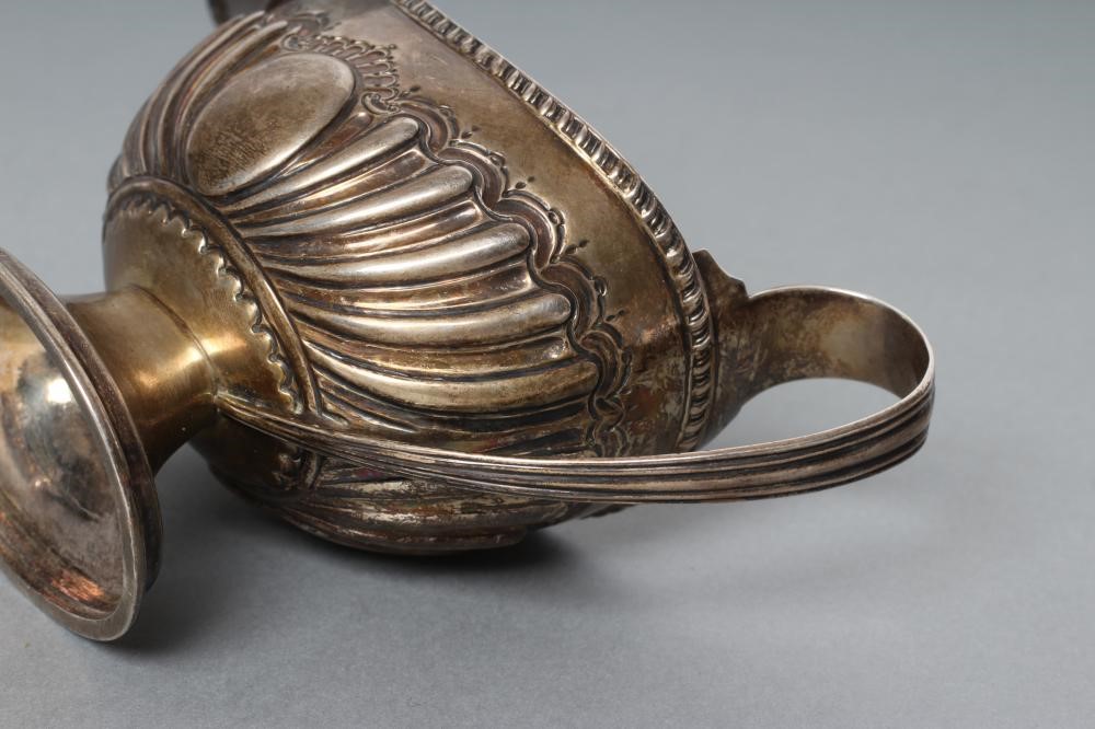 A LATE VICTORIAN SILVER SAUCE BOAT Image