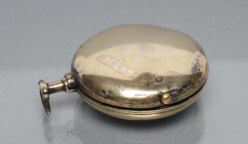 A GEORGE III SILVER GILT PAIR CASED POCKET WATCH Image