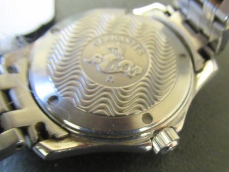 A GENTLEMAN'S OMEGA SEAMASTER WRISTWATCH Image