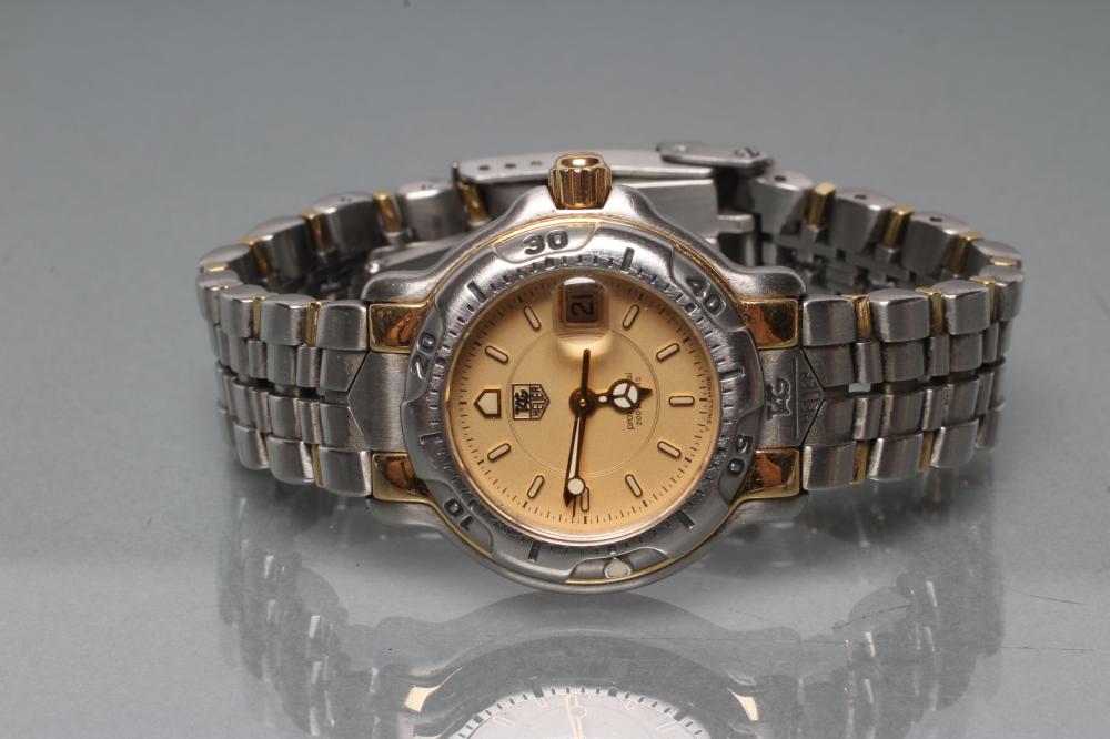 A LADY'S TAG HEUER WRISTWATCH Image
