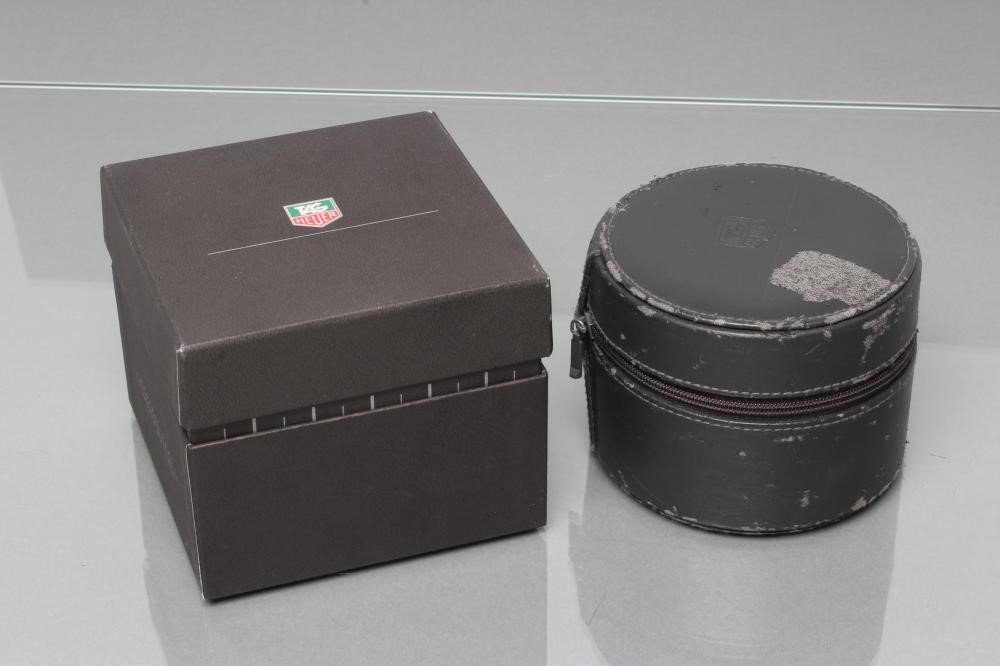 A LADY'S TAG HEUER WRISTWATCH Image