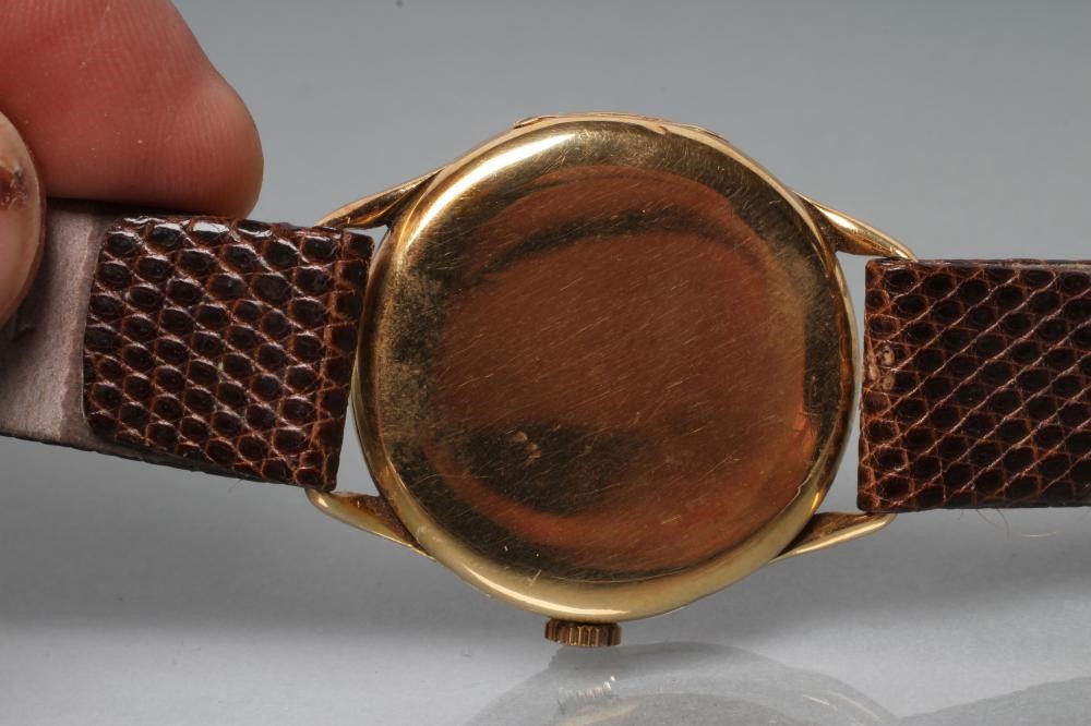 A GENTLEMAN'S 18CT GOLD J.W. BENSON WRISTWATCH Image