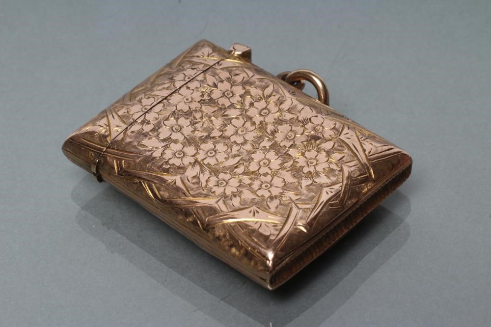 A LATE VICTORIAN 9CT GOLD VESTA CASE Image