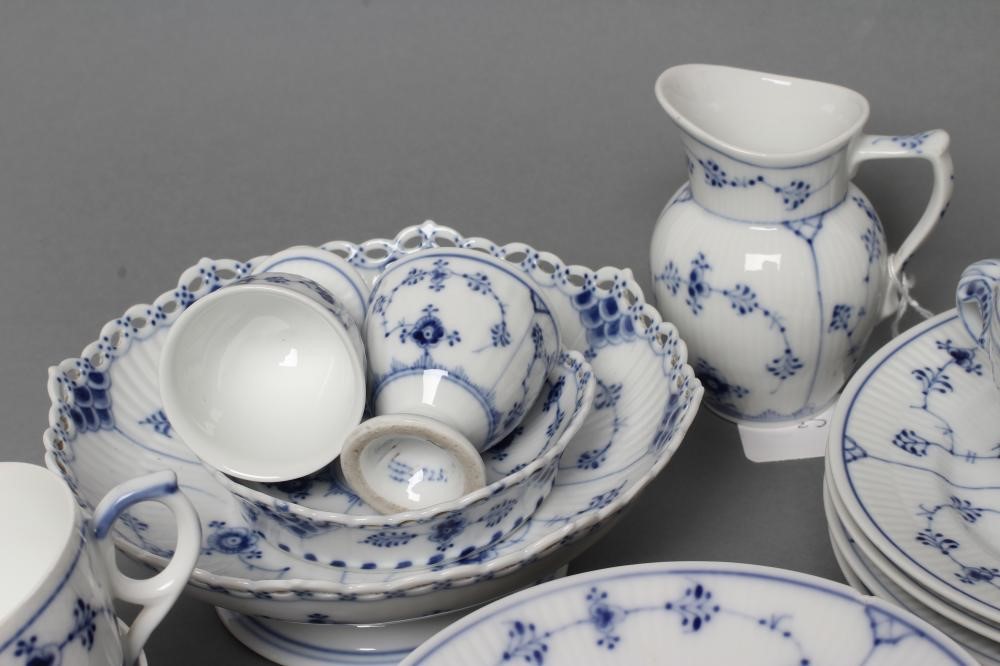 A ROYAL COPENHAGEN PORCELAIN PART SERVICE Image