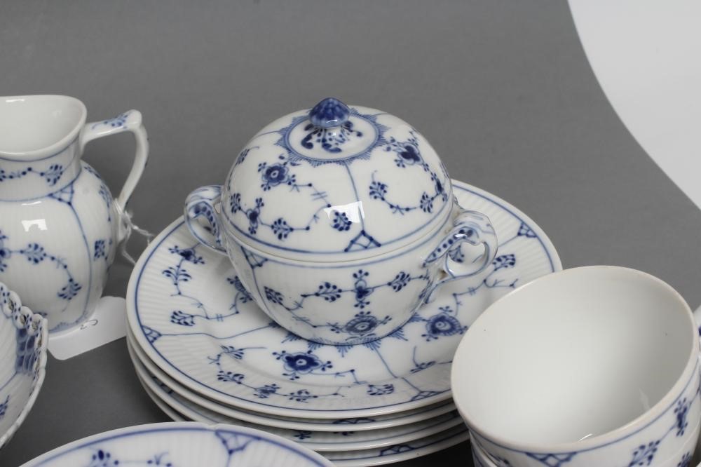 A ROYAL COPENHAGEN PORCELAIN PART SERVICE Image