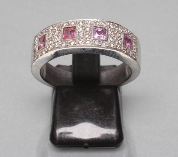 A WHITE BAND RING Image