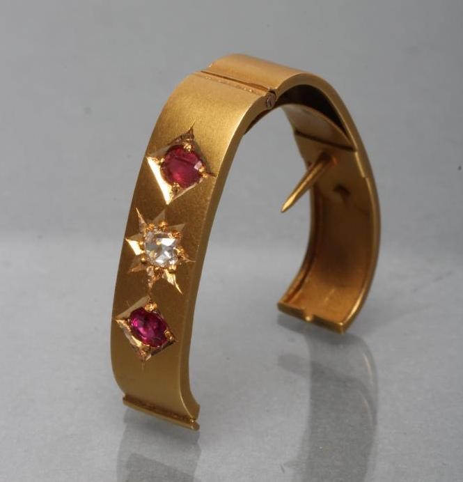 A VICTORIAN SCARF CLIP Image