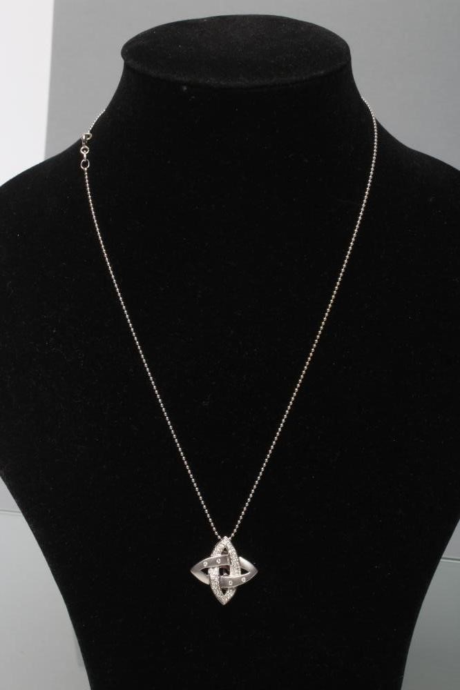 A DIAMOND PENDANT Image