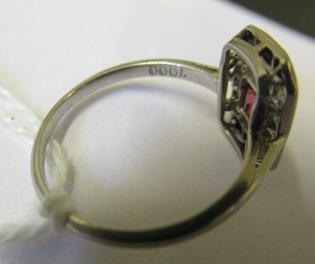 AN ART DECO PLAQUE RING Image
