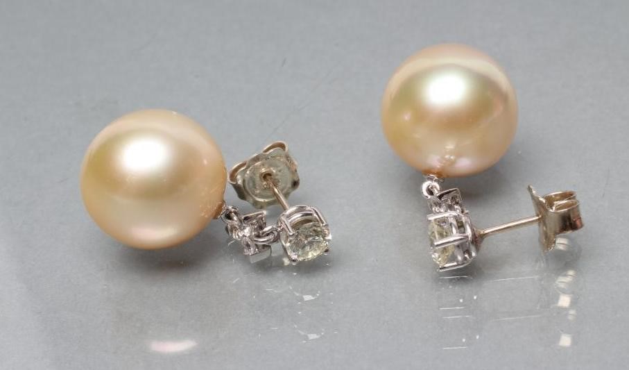 A PAIR OF PEARL DROP EARRINGS Image