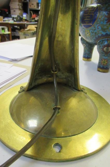 AN ARTS AND CRAFTS STYLE BRASS TABLE LAMP Image