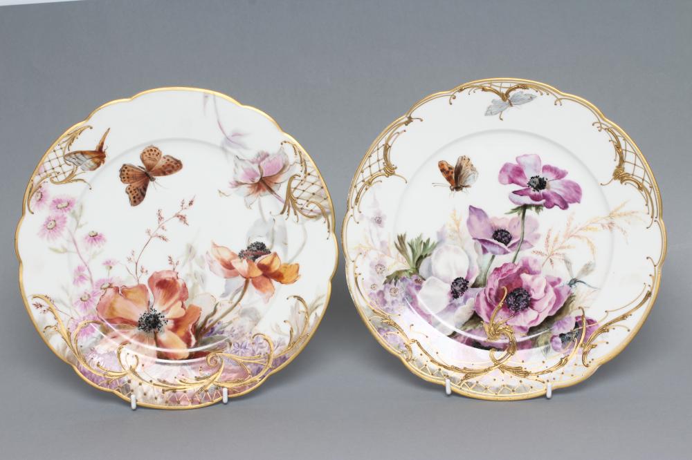 A PAIR OF KPM BERLIN PORCELAIN CABINET PLATES Image