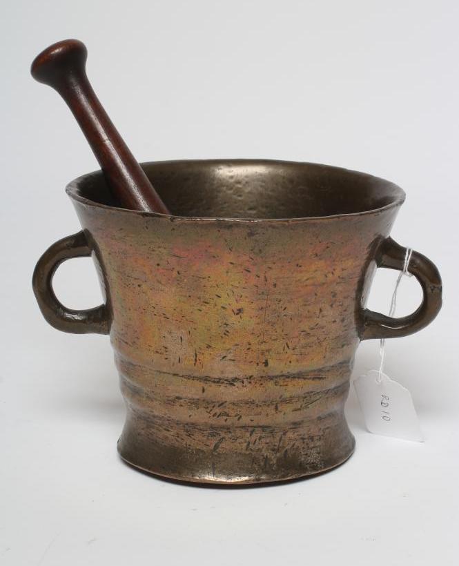 A BRONZE MORTAR Image