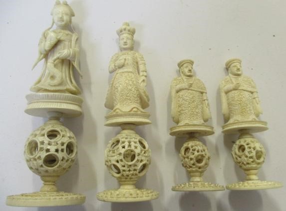 A COMPOSITE CHINESE IVORY PUZZLE BALL CHESS SET Image