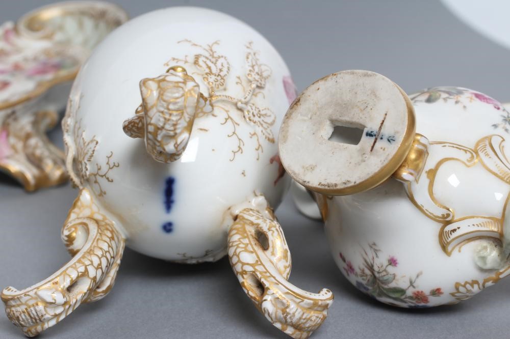 A BERLIN PORCELAIN DESK BLOTTER Image