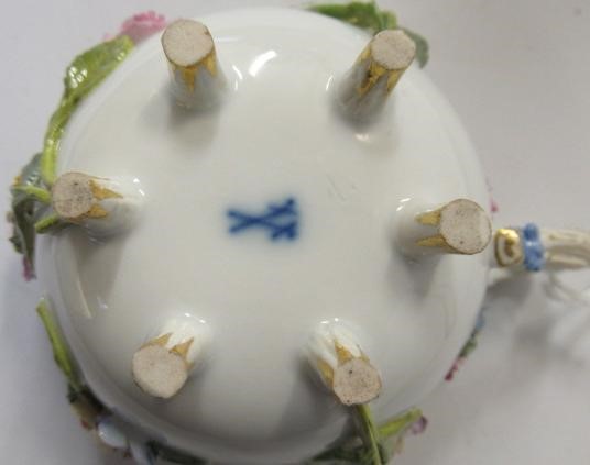 A MEISSEN PORCELAIN CABINET CUP AND SAUCER Image