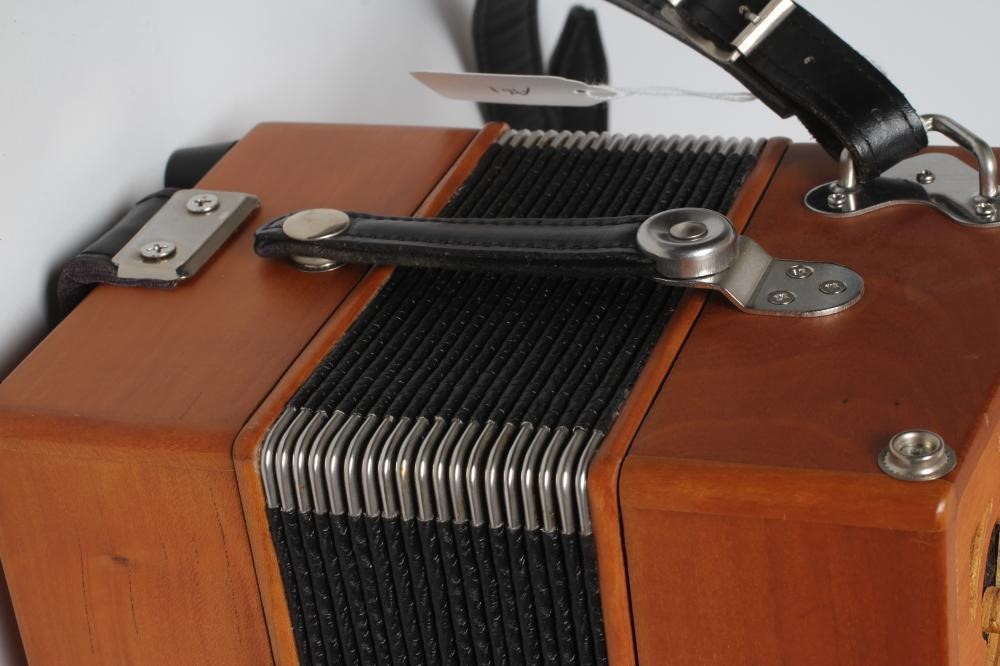 A SANDPIPER MELODEON D/G Image